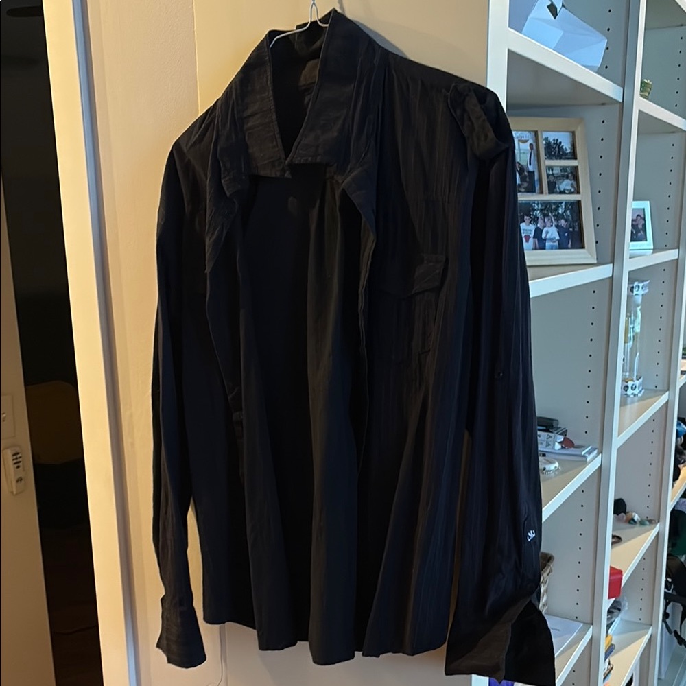 Micros Black Casual Button Down Shirt Sleek Design
